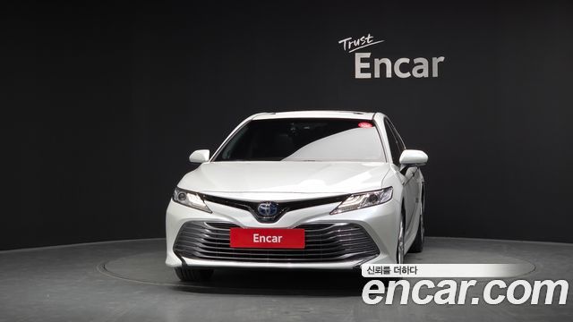Toyota Camry 2.5 XLE Hybrid — пробег 43 395 км — фото 3 из 5