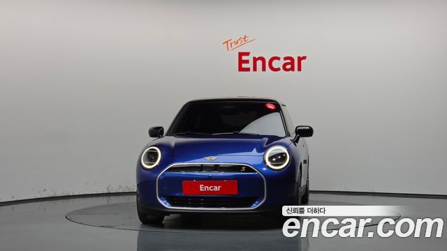Mini Cooper SE Favoured — пробег 24 176 км — фото 3 из 5