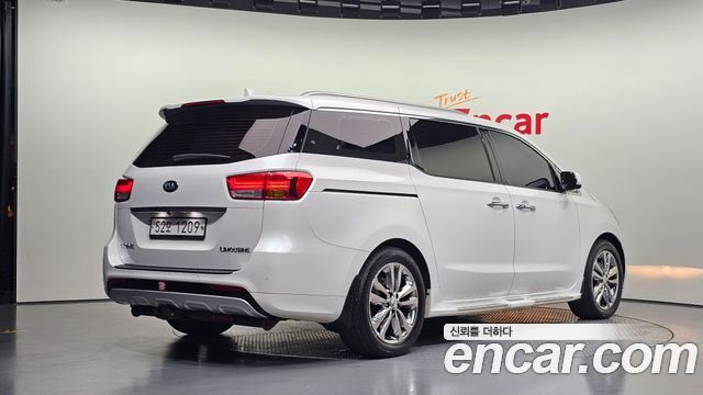 Kia Carnival из Кореи Encar