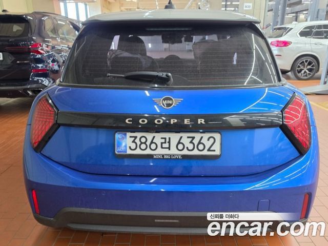 Mini Cooper Classic — пробег 11 880 км — фото 3 из 5