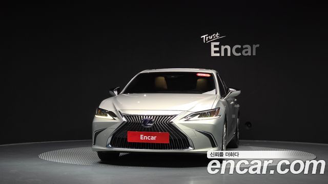 Lexus ES Luxury Plus — пробег 126 374 км — фото 3 из 5