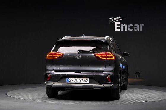 Kia Niro 1.6 HEV Prestige — пробег 80 348 км — фото 4 из 5