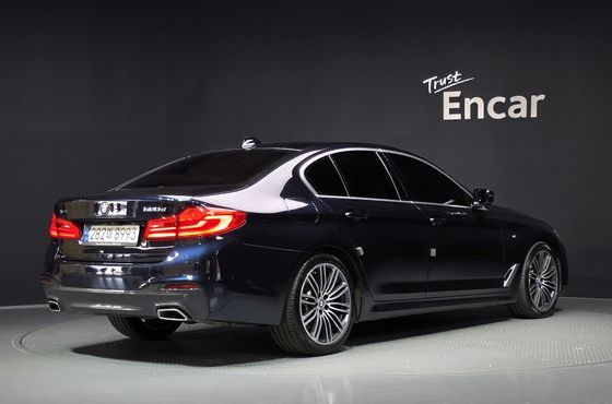 BMW 5-Series 520d xDrive M Sport Package Plus — пробег 130 949 км — фото 2 из 5
