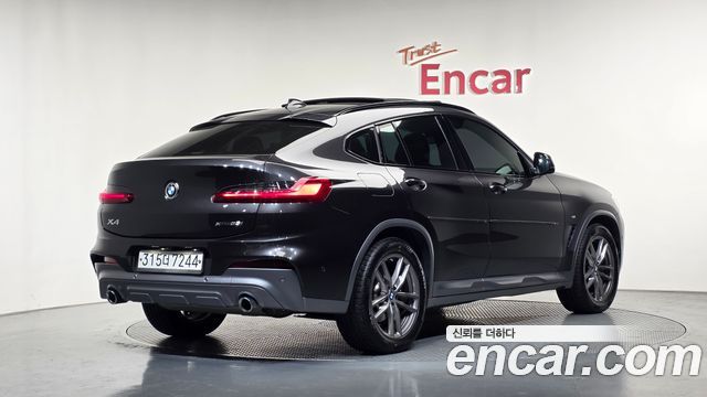 BMW X4 xDrive20i M Sport X — пробег 93 437 км — фото 2 из 5