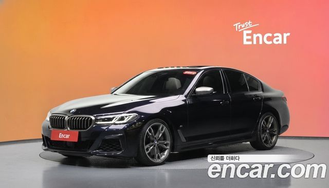 BMW 5-Series M550i xDrive — пробег 55 759 км — фото 1 из 5