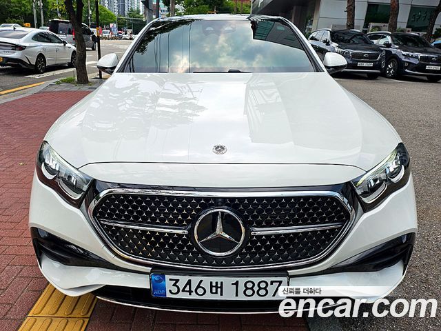 Mercedes-Benz E-Class E200 AMG Line — пробег 800 км — фото 1 из 5