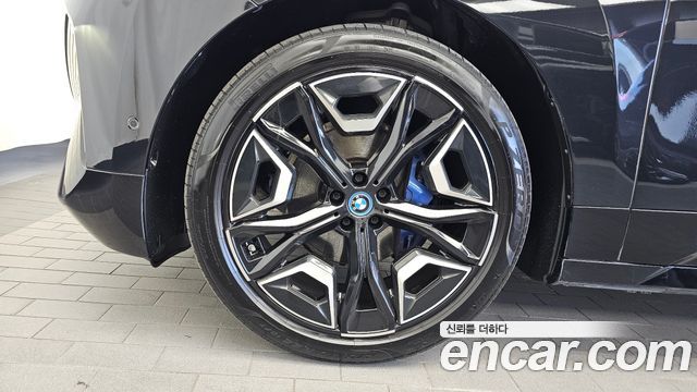 BMW iX xDrive50 Sports Plus — пробег 46 281 км — фото 5 из 5