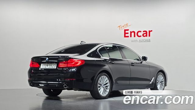BMW 5-Series 530i xDrive Luxury Plus — пробег 122 710 км — фото 2 из 5