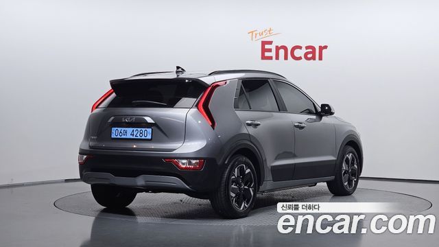 Kia Niro Air — пробег 7 695 км — фото 2 из 5