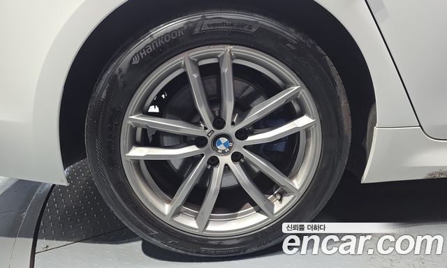 BMW 5-Series 530i xDrive M Sport Package — пробег 130 249 км — фото 5 из 5