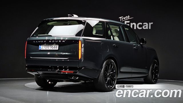 Land Rover Range Rover P530 Autobiography Long Wheel Base — пробег 18 км — фото 2 из 5
