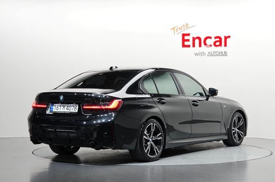 BMW 3-Series 320i M Sport — пробег 32 600 км — фото 2 из 5