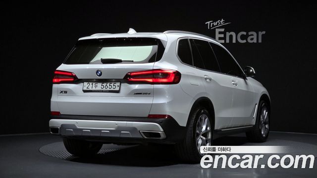 BMW X5 xDrive 30d xLine — пробег 118 231 км — фото 2 из 5