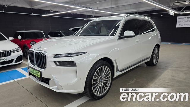 BMW X7 xDrive 40i Design Pure Excellence 6-Seater — пробег 6 819 км — фото 1 из 5