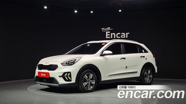 Kia Niro 1.6 HEV Prestige — пробег 56 749 км — фото 1 из 5