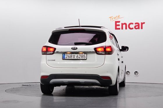 Kia Carens 2.0 LPI Prestige — пробег 133 789 км — фото 4 из 5