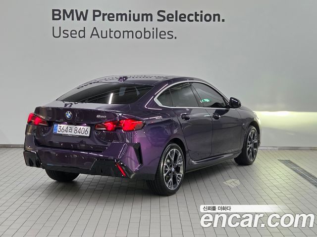 BMW 2-Series 220 M Sport Design — пробег 4 111 км — фото 3 из 5