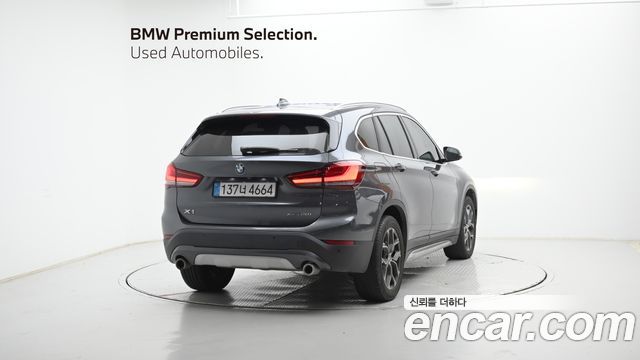 BMW X1 xDrive 20i xLine — пробег 52 302 км — фото 2 из 5