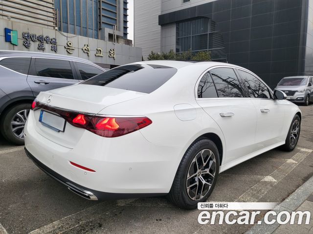 Mercedes-Benz E-Class E200 Avantgarde — пробег 7 500 км — фото 3 из 5