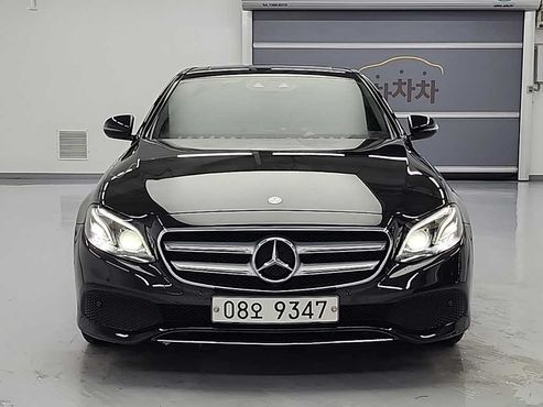 Mercedes-Benz E-Class E220d Avantgarde — пробег 125 773 км — фото 2 из 5