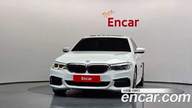 BMW 5-Series 520d xDrive M Sport Package Plus — пробег 197 655 км — фото 3 из 5