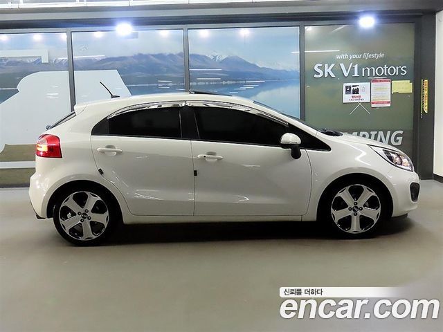 Kia pride 1.6 GDI Hatchback Prestige — пробег 66 345 км — фото 3 из 5