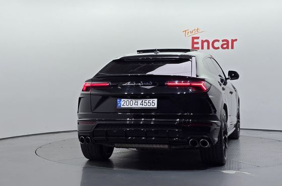 Lamborghini Urus 4.0 V8 — пробег 48 305 км — фото 4 из 5