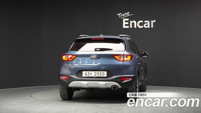 Kia Stonic из Кореи Encar