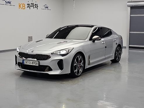 Kia Stinger 3.3 Turbo AWD GT — пробег 142 001 км