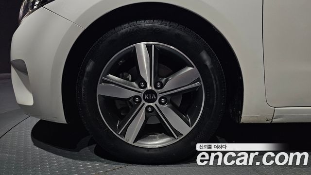 Kia K3 из Кореи Encar