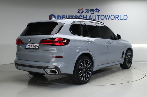 BMW X5 xDrive 30d M Sport — пробег 4 804 км — фото 2 из 5