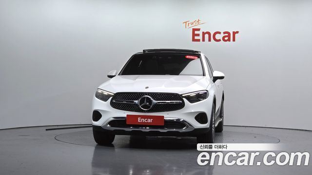 Mercedes-Benz GLC-Class GLC300 4MATIC Avnatgarde Coupe — пробег 28 321 км — фото 3 из 5