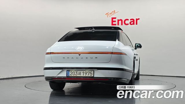 Hyundai Grandeur 2,5 Gasoline 2WD Calligraphy — пробег 79 220 км — фото 4 из 5