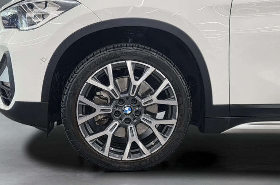 BMW X1 xDrive 20i xLine — пробег 65 910 км — фото 5 из 5