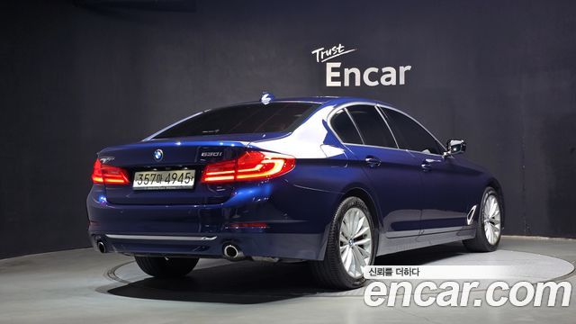 BMW 5-Series 530i xDrive Luxury Plus — пробег 44 693 км — фото 2 из 5