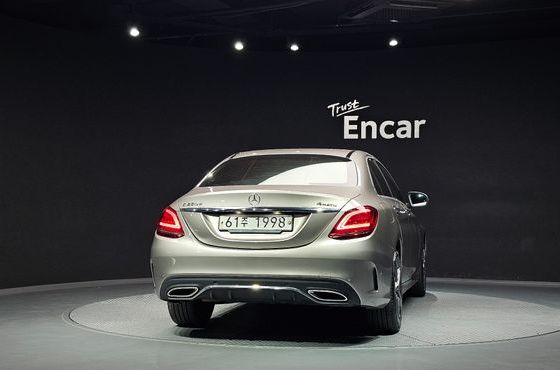 Mercedes-Benz C-Class C220 d 4MATIC AMG Line — пробег 84 175 км — фото 4 из 5