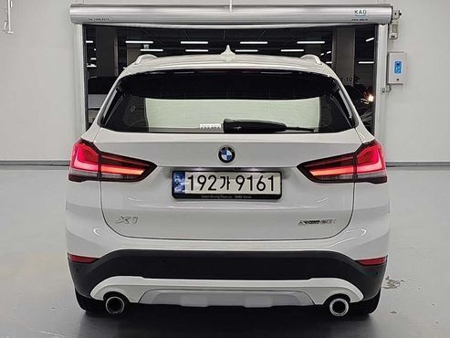 BMW X1 xDrive 20i xLine — пробег 139 168 км — фото 3 из 5