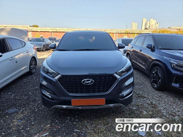Hyundai Tucson Diesel 1.7 2WD Smart — пробег 180 972 км — фото 2 из 5