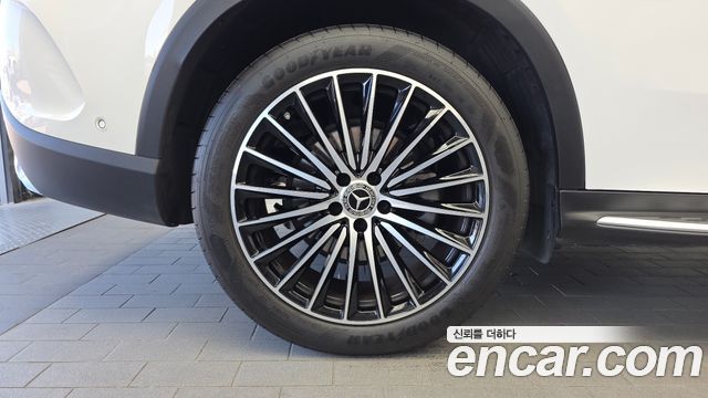 Mercedes-Benz GLC-Class GLC300 4MATIC AMG Line — пробег 13 940 км — фото 5 из 5