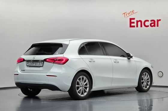 Mercedes-Benz A-Class A220 Hatchback — пробег 28 882 км — фото 2 из 5