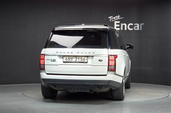 Land Rover Range Rover 4.4 SDV8 Vogue SE DIESEL — пробег 143 614 км — фото 4 из 5