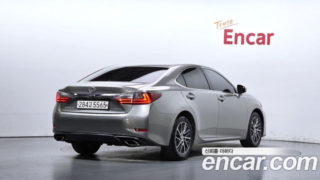 Lexus ES Supreme XV60 — пробег 49 180 км — фото 2 из 5