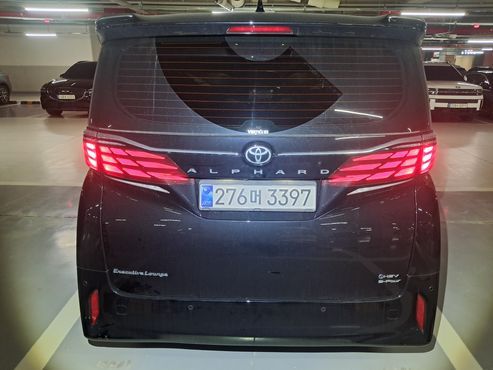 Toyota Alphard 2.5 HEV Executive AWD — пробег 18 810 км — фото 2 из 5