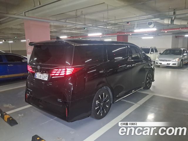 Toyota Alphard 2.5 HEV Executive AWD — пробег 18 810 км — фото 4 из 5