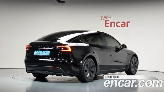Tesla Model 3 RWD — пробег 27 915 км — фото 2 из 5