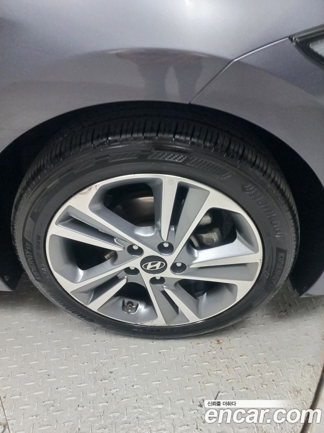 Hyundai AVANTE из Кореи Encar