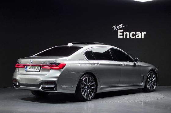 BMW 7-Series 730Ld xDrive M Sport — пробег 74 672 км — фото 2 из 5