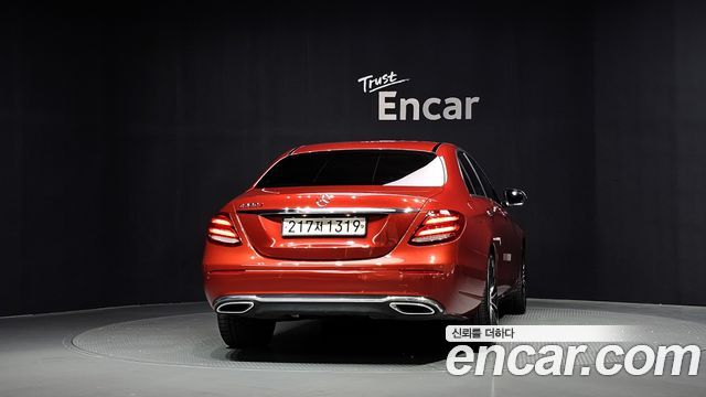 Mercedes-Benz E-Class E220d Avantgarde — пробег 138 138 км — фото 4 из 5