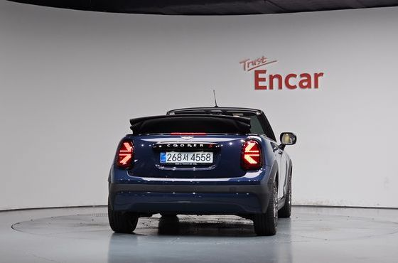 Mini Cooper Convertible Indigo Breeze Edition — пробег 1 545 км — фото 4 из 5