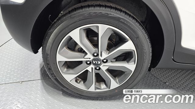 Kia Stonic из Кореи Encar